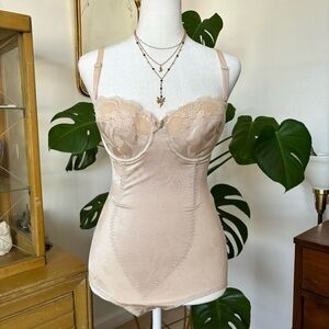 Vintage 80’s lace corset bodysuit Flexees